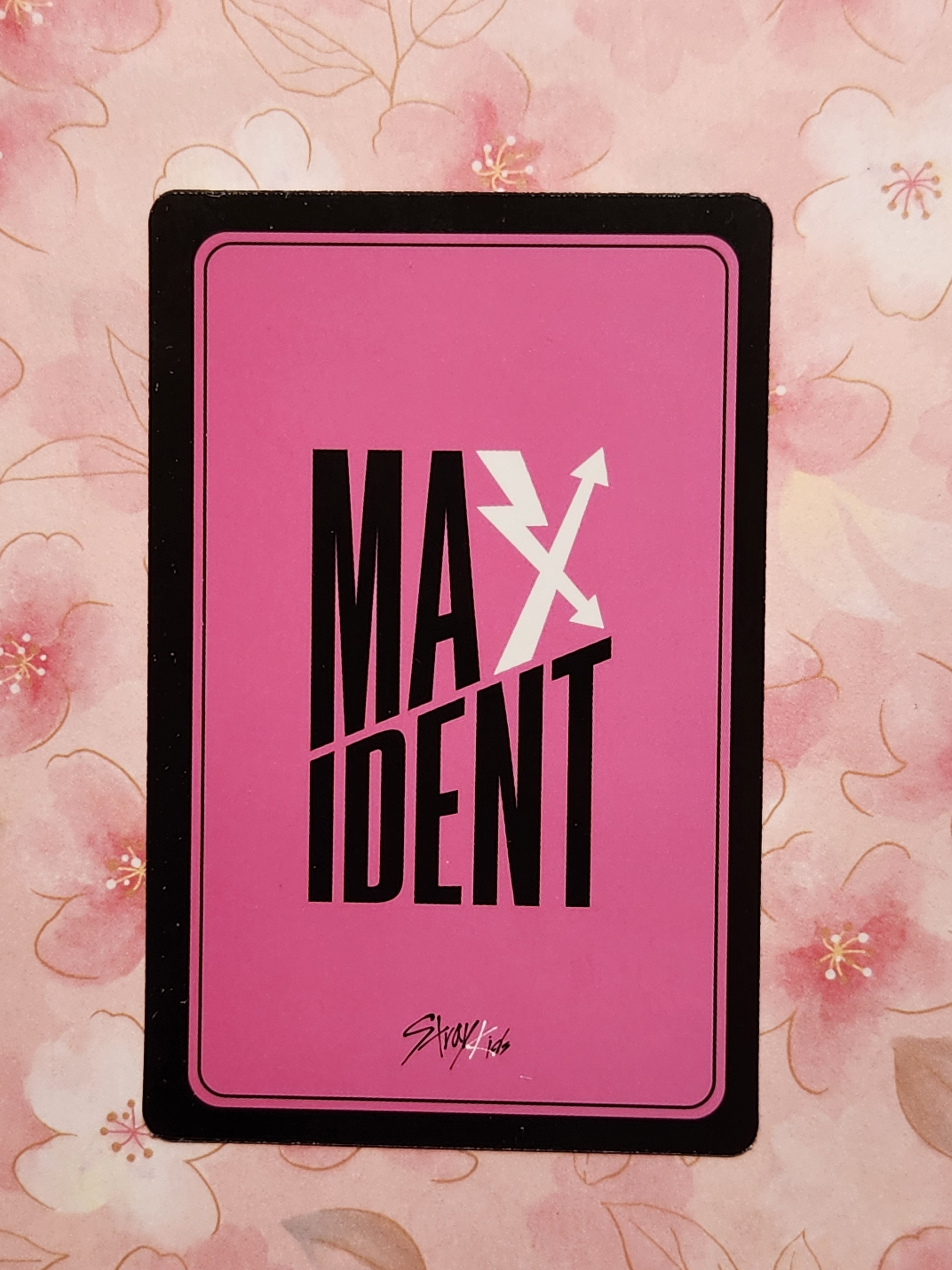 Hyunjin MAXIDENT JYP Shop