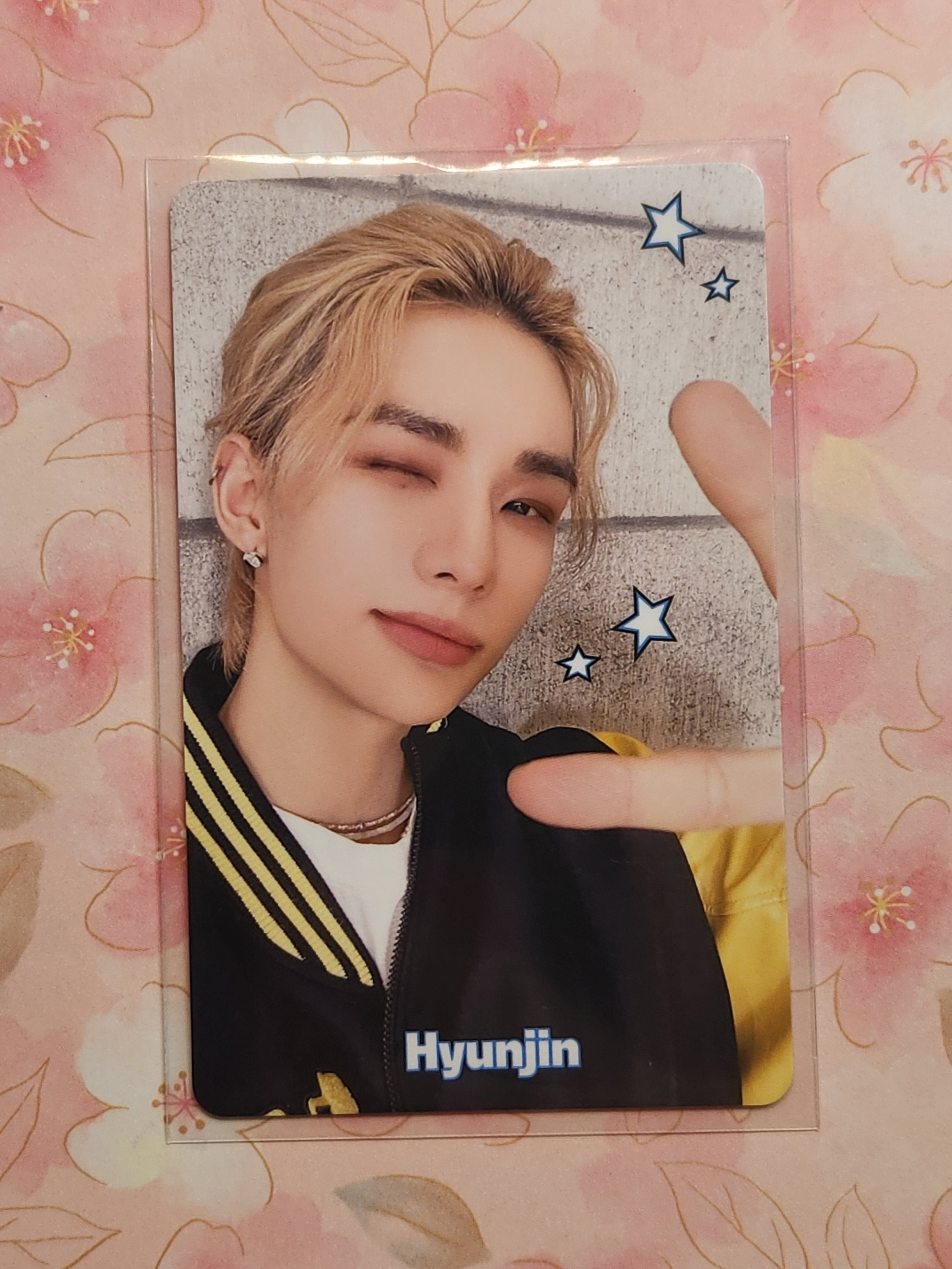 Hyunjin JP Toy World merch pob